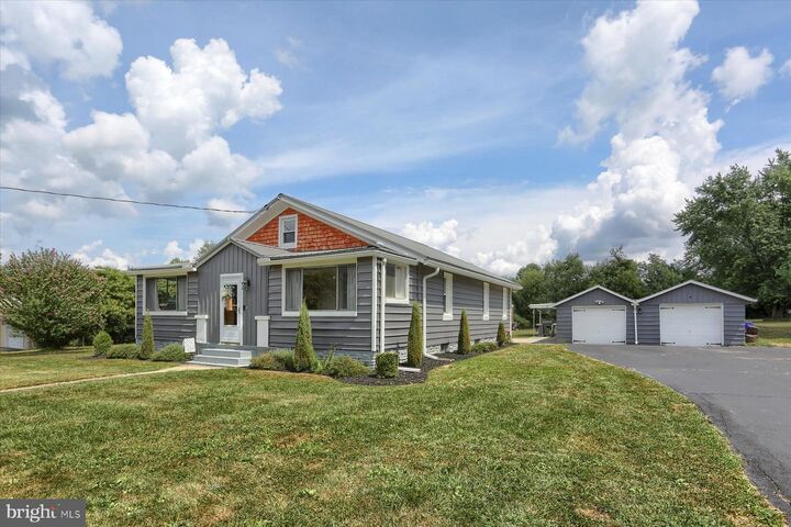 Property Photo:  34 Salt Road  PA 17025 