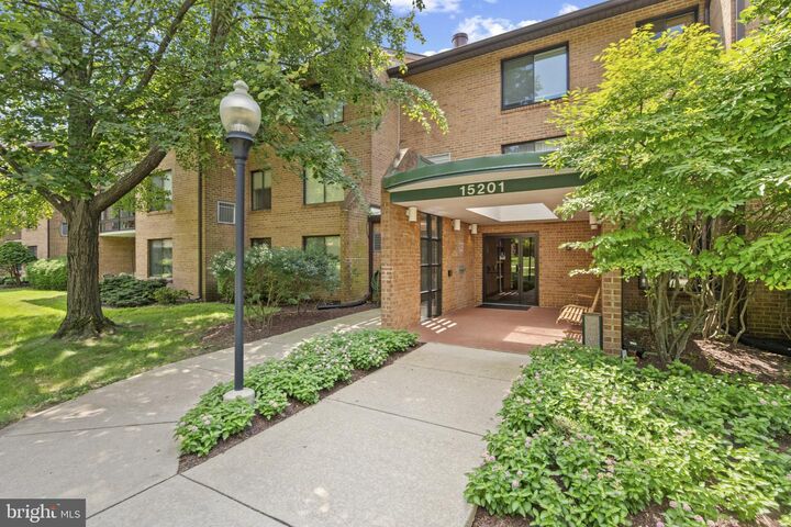 Property Photo: 15201 Elkridge Way 93-1E MD 20906