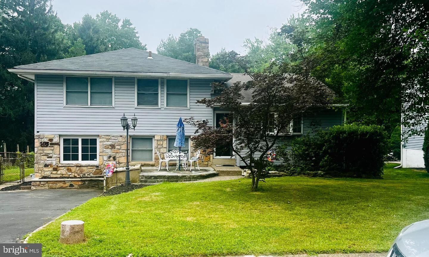 Property Photo: 105 Overlook Avenue PA 19090