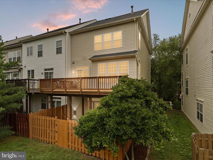Property Photo: 7684 Audubon Meadow VA 22306