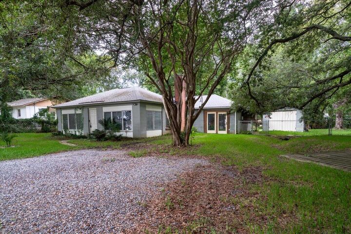 1618 Evergreen Street  Charleston SC 29407 photo