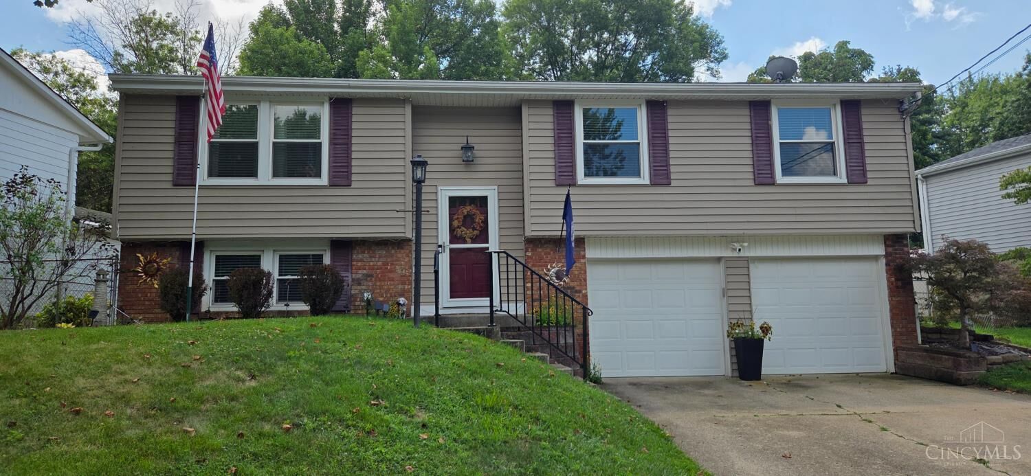 Property Photo:  1039 Azure Court  OH 45230