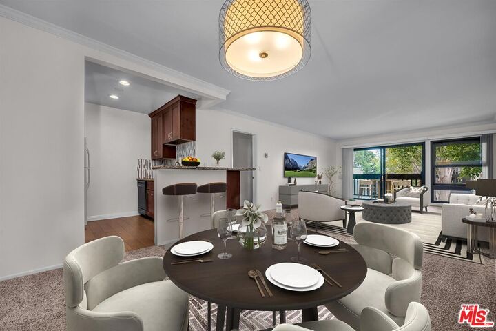 Property Photo: 7740 Redlands St CA 90293