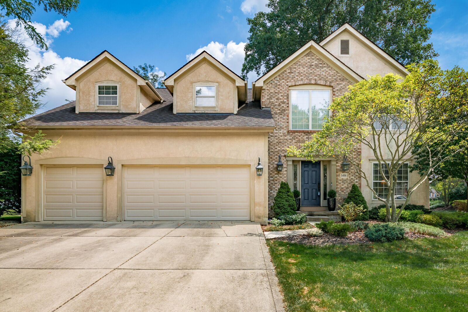 Property Photo:  5491 Sandy Drive  OH 43035 