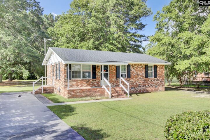 Property Photo: 165 Kennerly Road SC 29039
