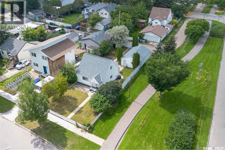 Property Photo: 603 K Avenue S SK S7M 2E4