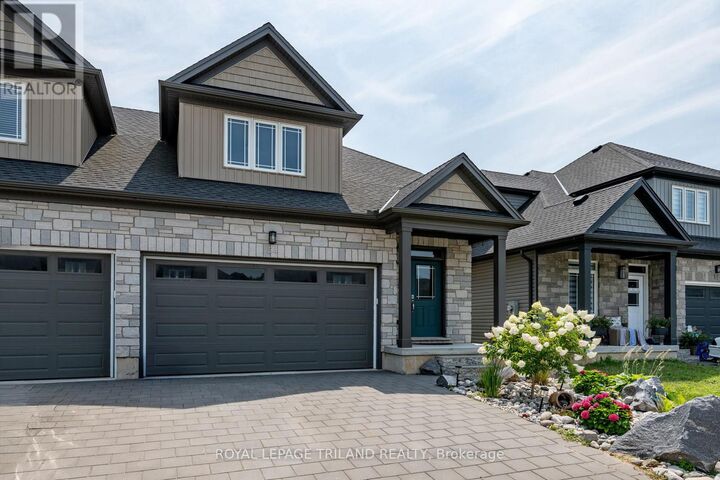 Photo de la propriété: 54 Compass Trail West ON N5L 0B4