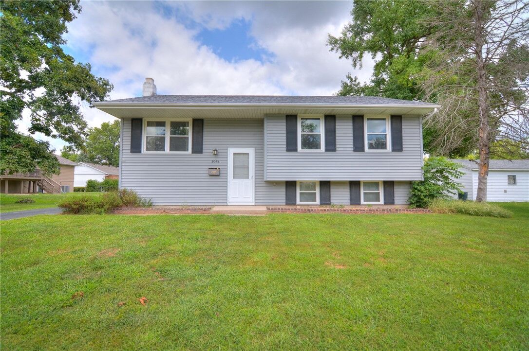 Property Photo:  3048 E Orchard Drive  IL 62521 