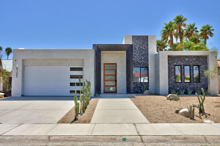 Property Photo: 67385 Ovante Road CA 92234