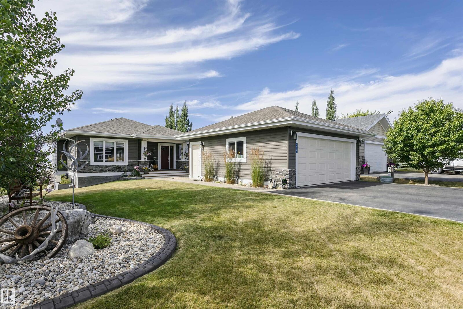 Property Photo: 55101 Ste. Anne Trail 525 AB T0E 1A1