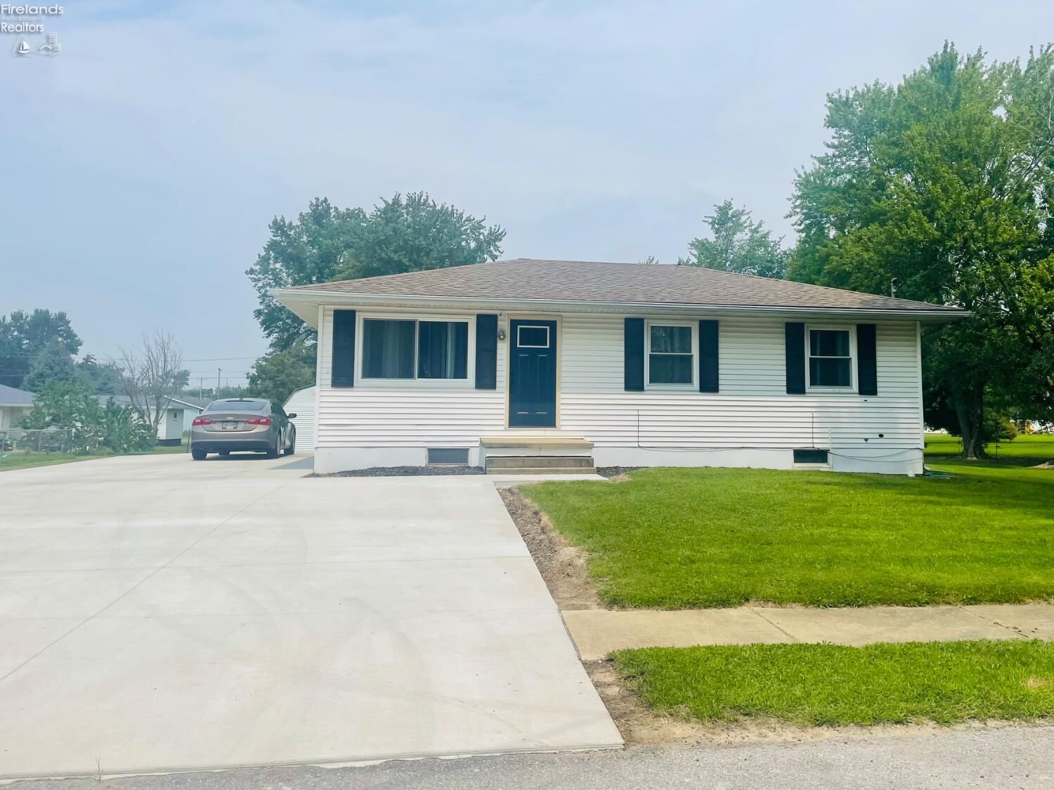 Property Photo:  741 May Street  OH 43410 