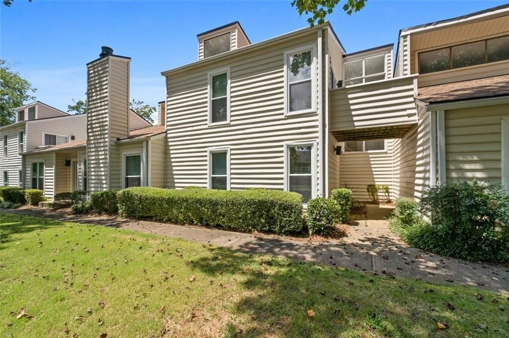 Property Photo:  608 Serramonte Drive  GA 30068 