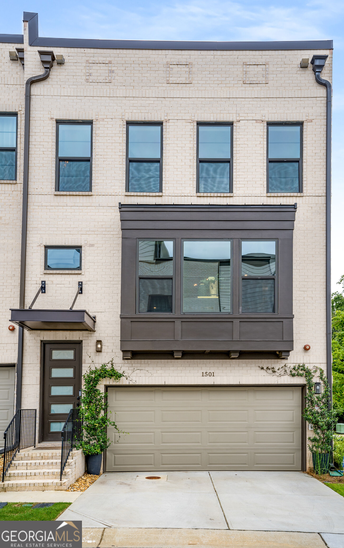 Property Photo: 1501 Cobalt Drive NW GA 30318