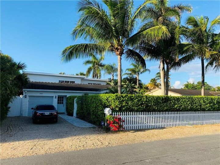 Property Photo:  3407 Dover Road  FL 33062