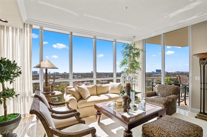 Property Photo: 111 SE 8th Ave 1501 FL 33301