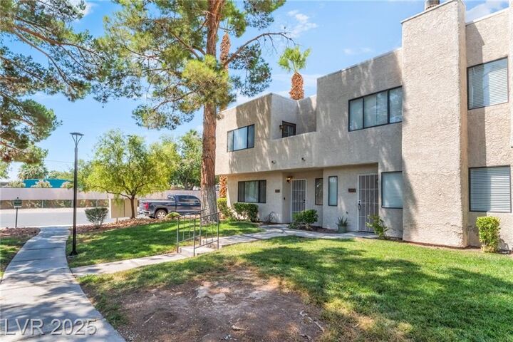 Property Photo: 2692 Matogroso Lane NV 89121