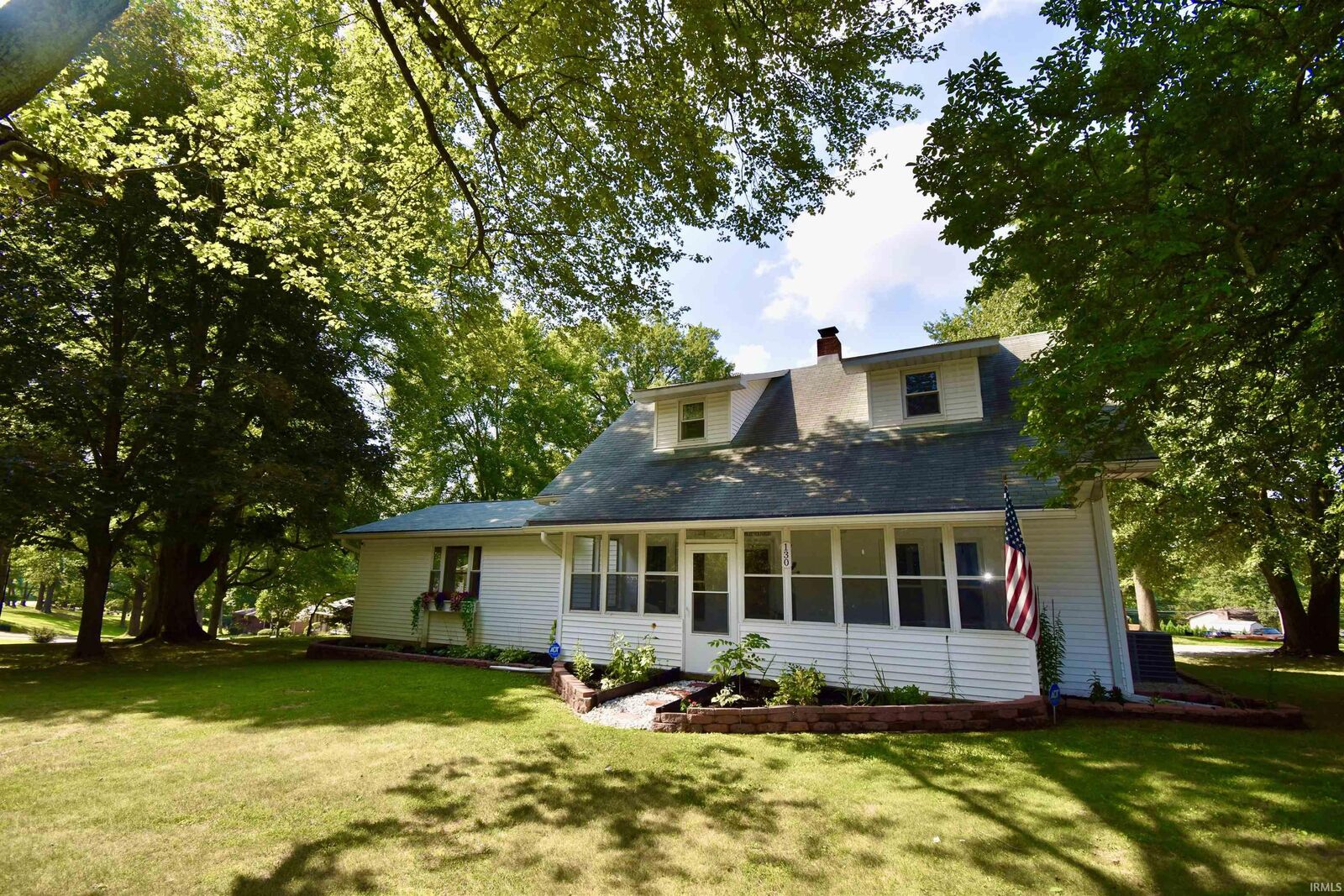 Property Photo: 130 W Evergreen Road IN 47710