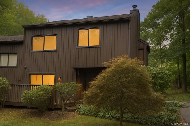 4 Aspen Court  Woodbury NY 10930 photo