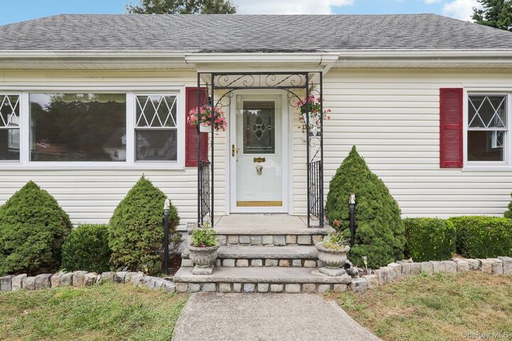 Property Photo:  3 Fairview Drive  NY 10990 