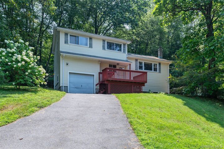 102 Ridge Road  Cortlandt Manor NY 10567 photo