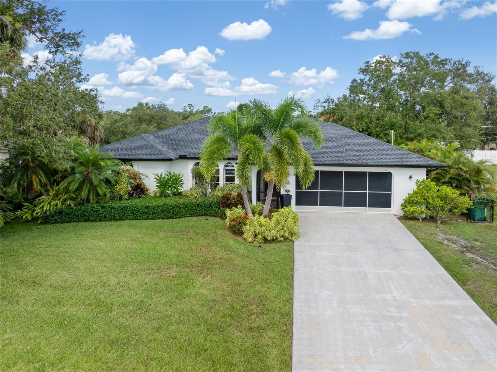 Property Photo: 1181 Oxsalida Street FL 33952