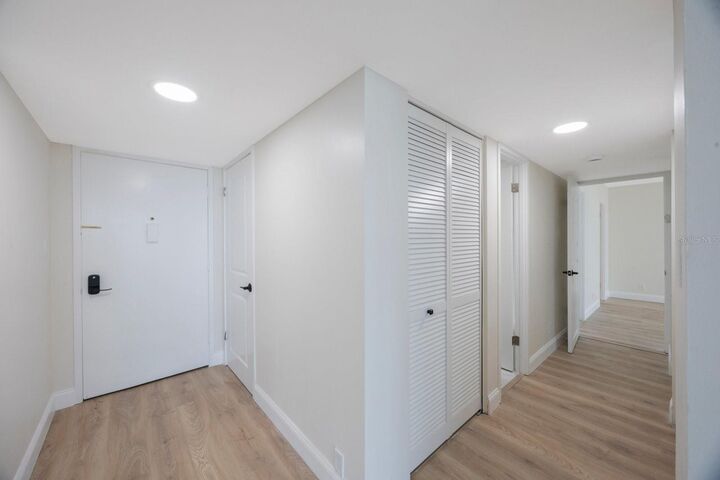 Property Photo:  7400 Sun Island Drive S 806  FL 33707 