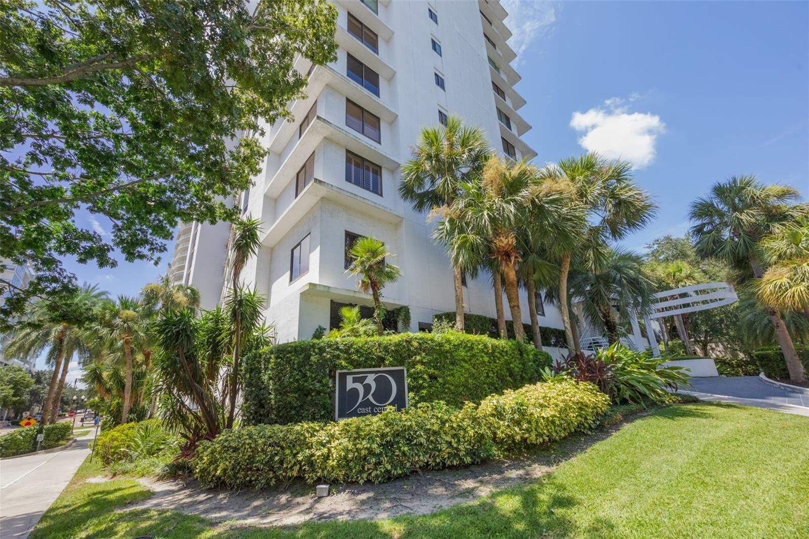 Property Photo:  530 E Central Boulevard 404  FL 32801 