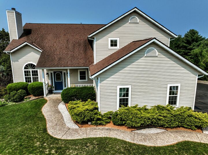 Property Photo: W6272 Apple Ln WI 53538