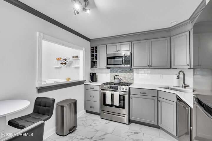Property Photo: 16 Willow Court NJ 08619