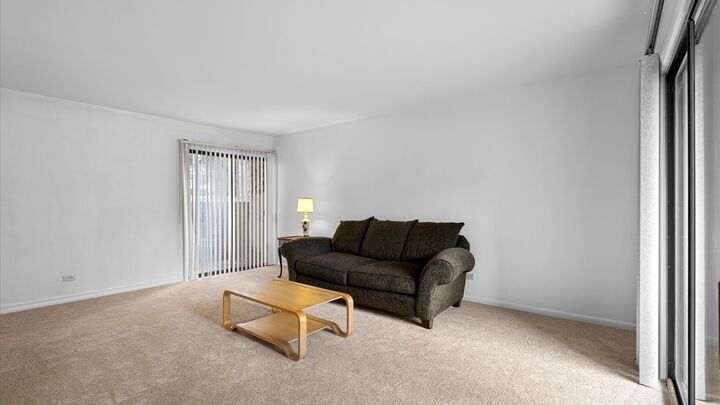 Property Photo: 2037 Country Club Drive 4 IL 60517
