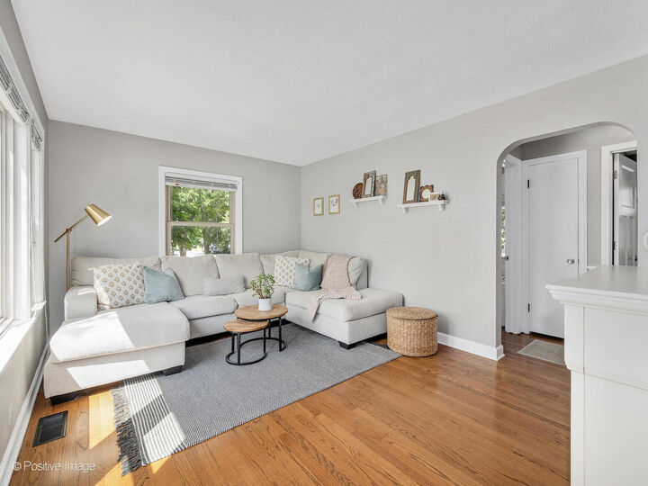 Property Photo:  8828 Burlington Avenue  IL 60513 