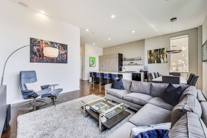 Property Photo:  1141 N Leavitt Street 3  IL 60622 