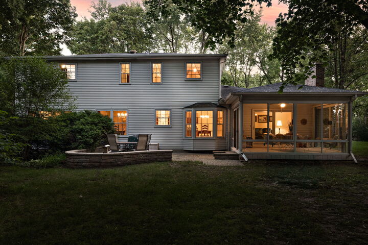 Property Photo: 2S501 Seneca Drive IL 60189