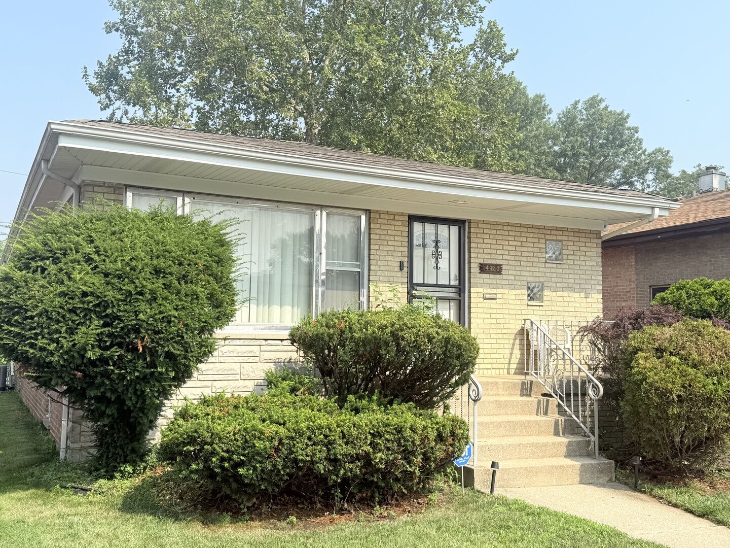 Property Photo: 14333 Drexel Avenue IL 60419