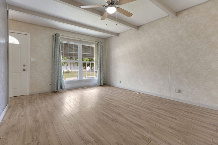 Property Photo: 1331 Elm Avenue IL 60073