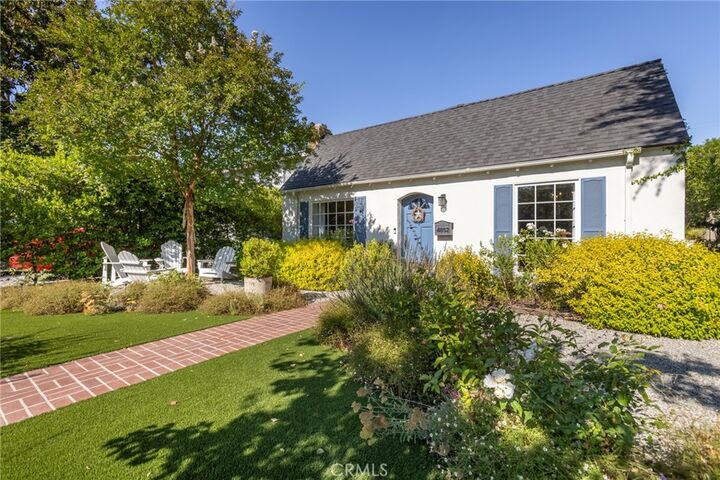 Property Photo: 4852 Ben Avenue CA 91607