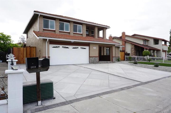 Property Photo: 2915 Winwood Way CA 95148