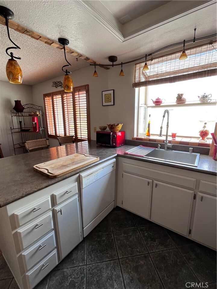 Property Photo: 18009 River Circle 2 CA 91387