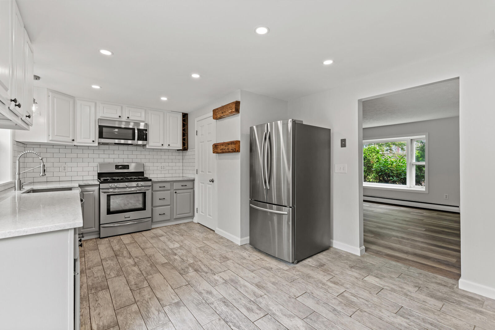 Property Photo:  448 Brighton Avenue 106  ME 04102 