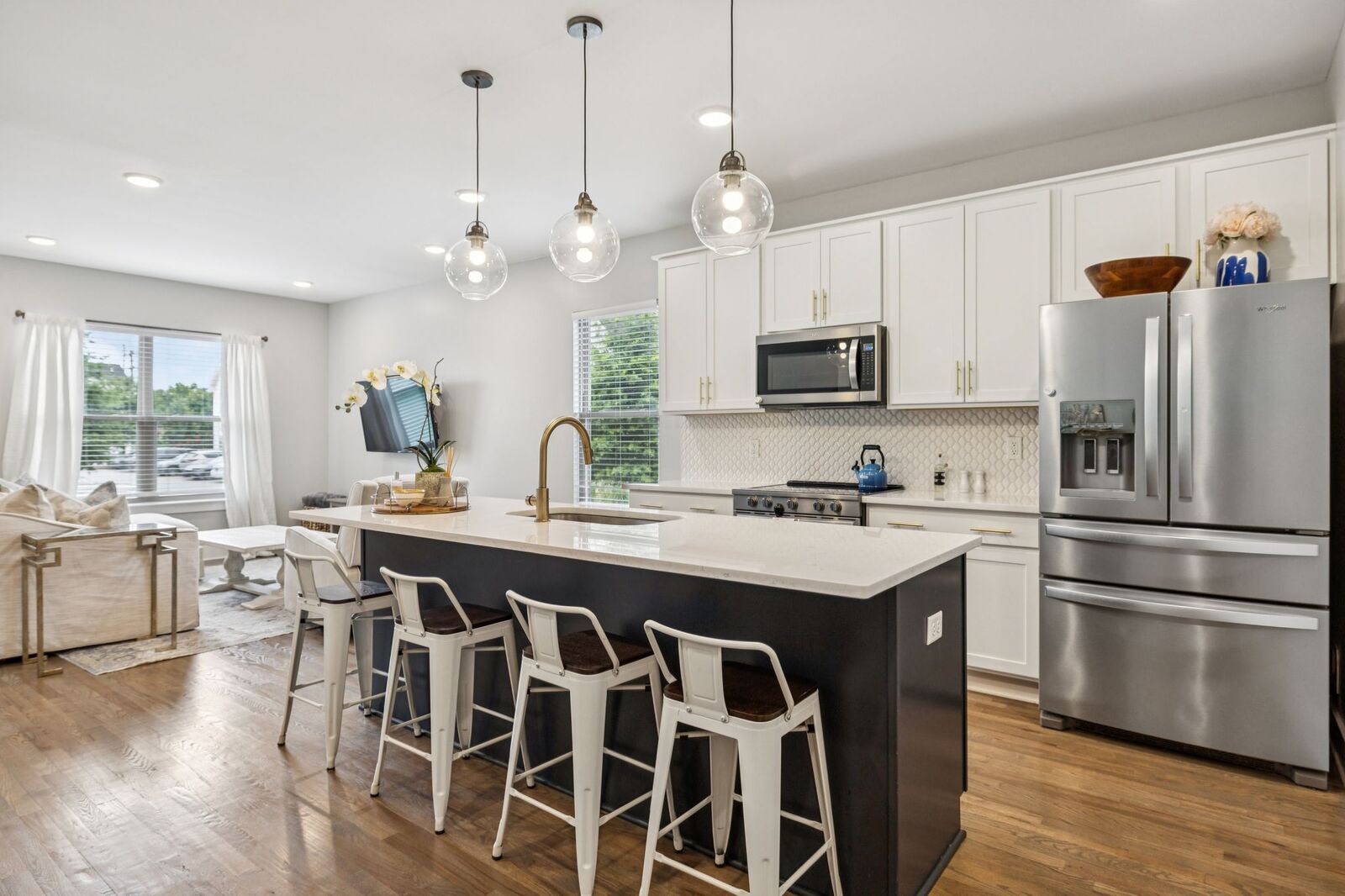 Property Photo: 220 Thompson Park Dr TN 37211