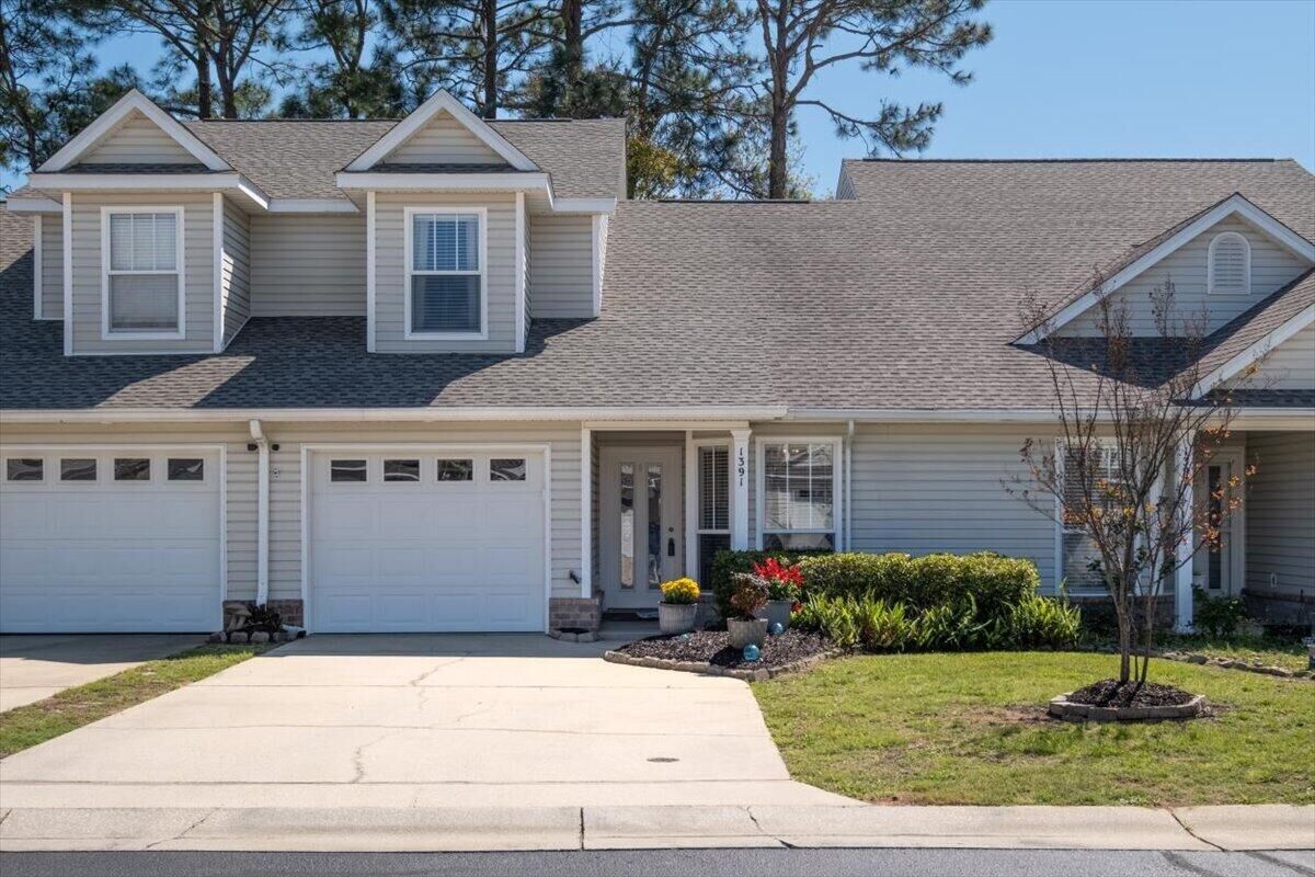 Property Photo:  1391 Tiger Lake Drive  FL 32563 