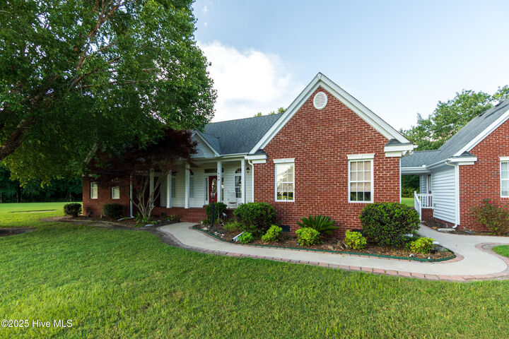 Property Photo:  219 Ambrose Lane  NC 27958 