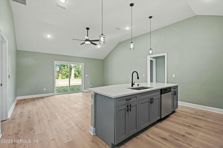Property Photo:  1285 Azalea Drive  FL 32205 