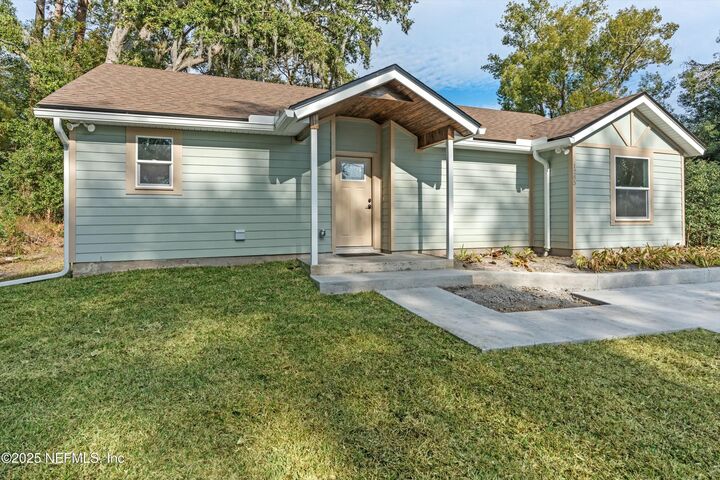 Property Photo: 1285 Azalea Drive FL 32205