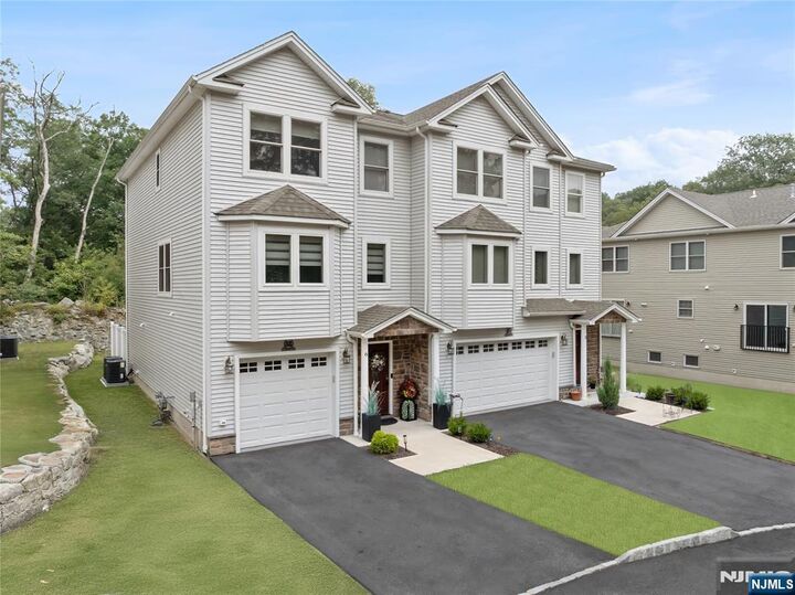 6 Stanley Way  Wanaque NJ 07465 photo