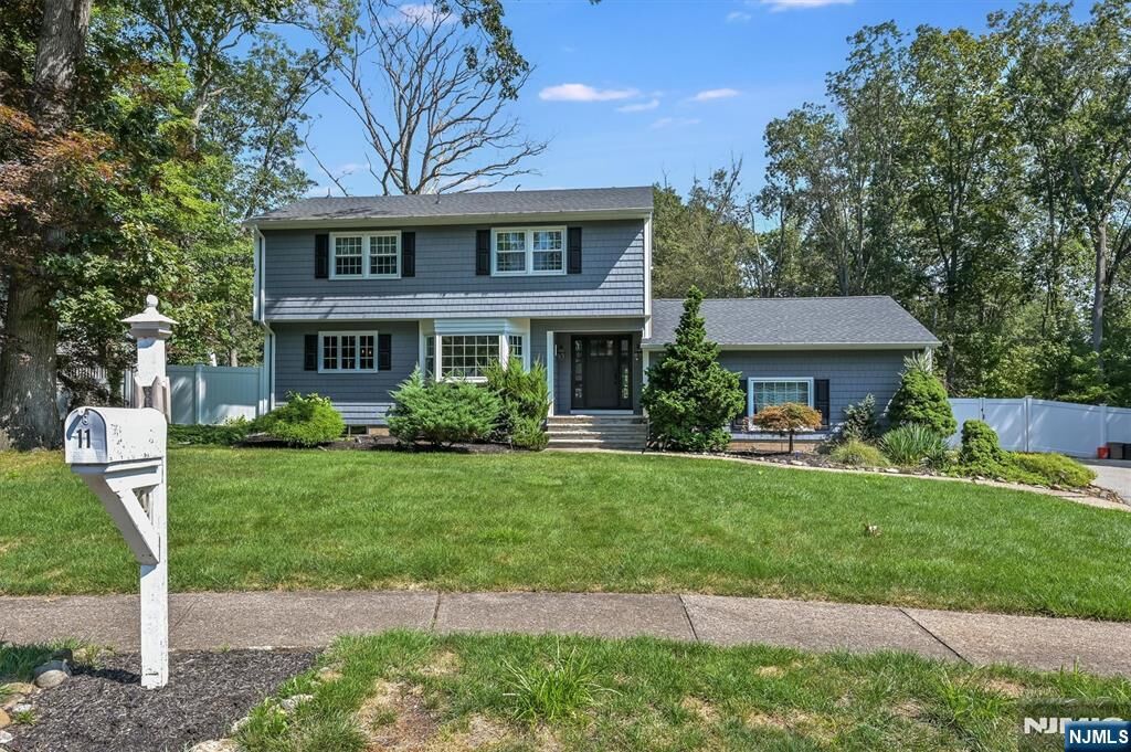 Property Photo: 11 Aspen Court NJ 07470