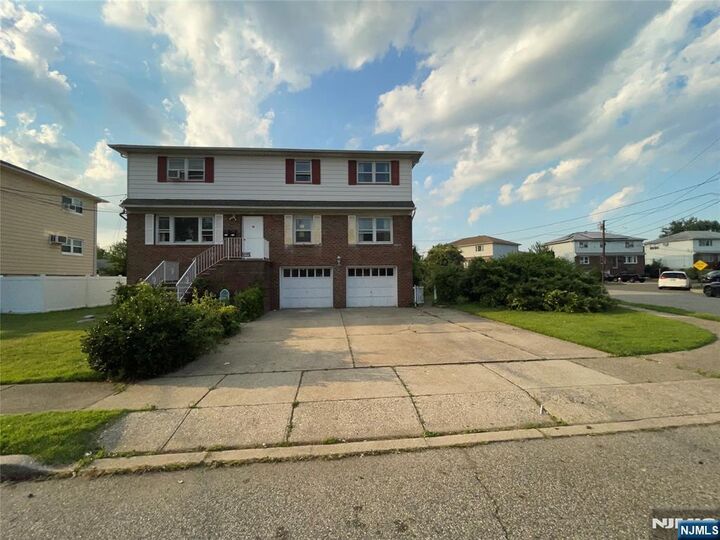 Property Photo:  10 Millo Court 2  NJ 07643 