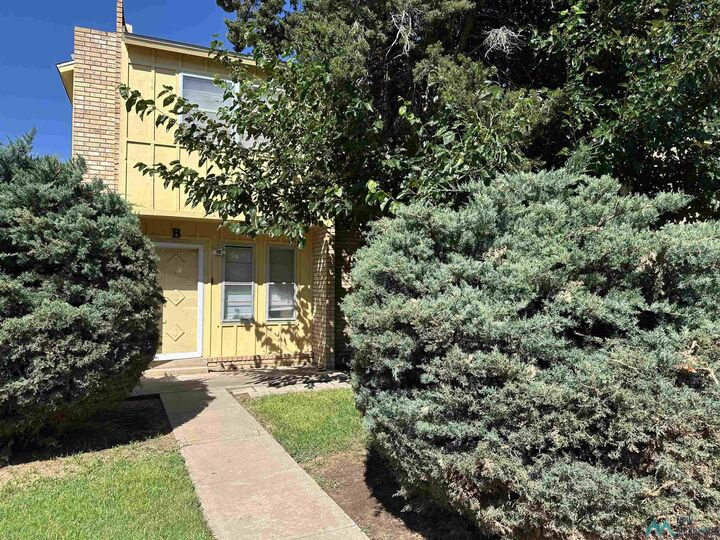 Property Photo:  717 Laurelwood #B Drive  NM 88101 
