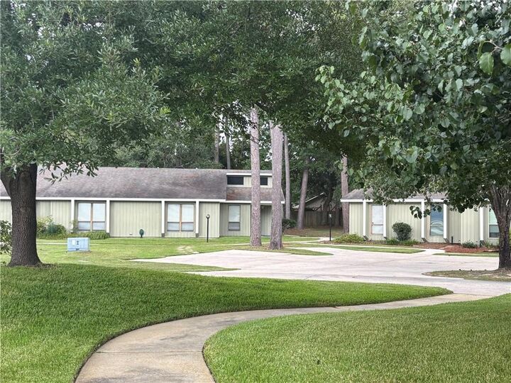 Property Photo:  514 Rue De La Parc 514  LA 70461 