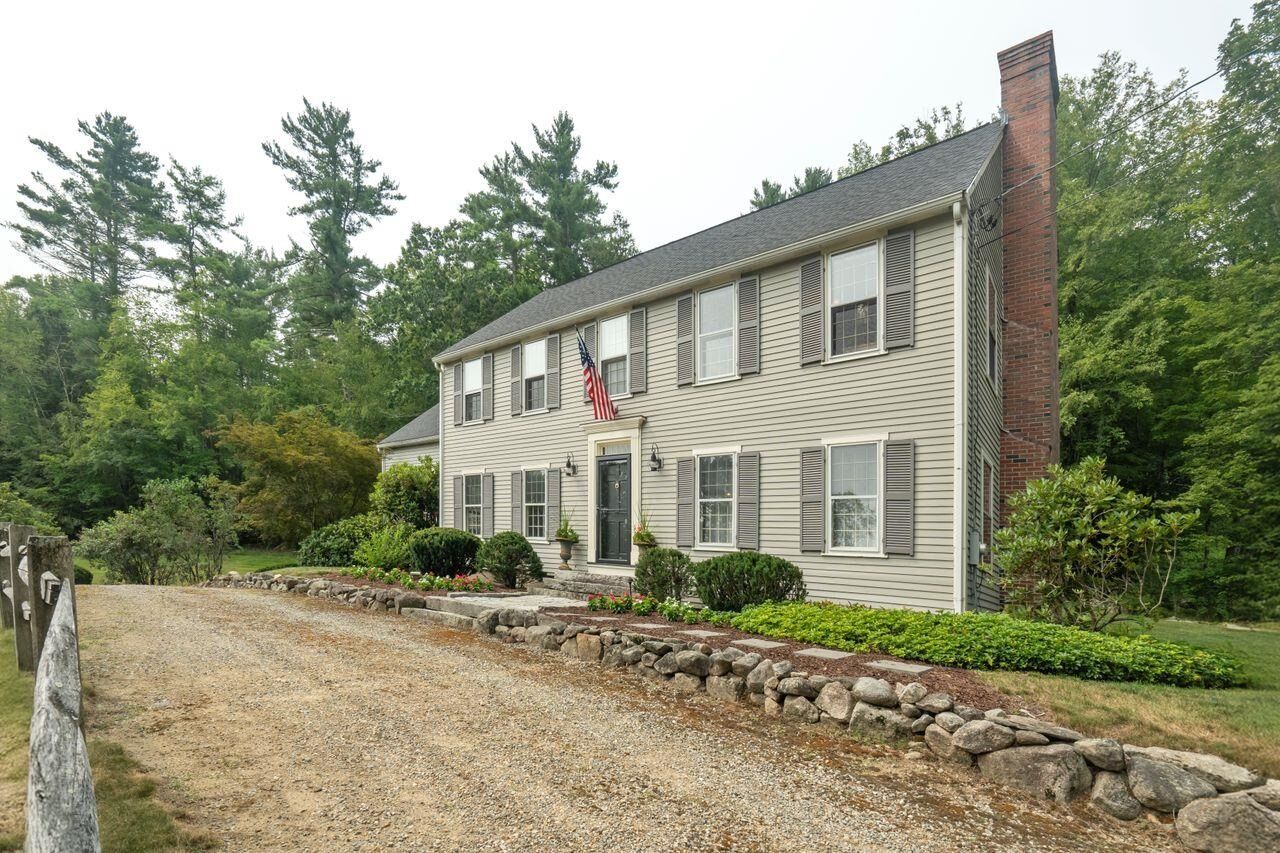 Property Photo:  1 Brimstone Hill Road  NH 03031 